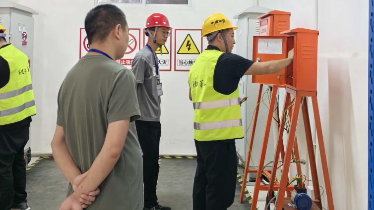 四川华西集团有限公司培训中心 圆满完成2025年度第二期建筑施工特种作业人员 及专职安全管理人员(C1)实际操作培训考核